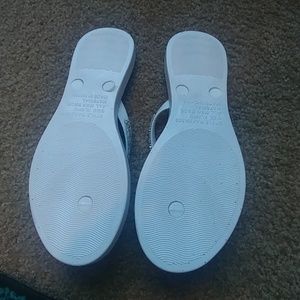 big lots flip flops